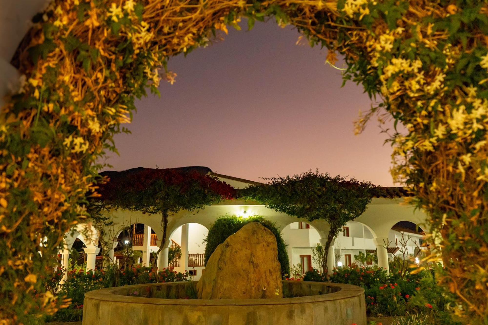Hotel Agustos Urubamba Esterno foto