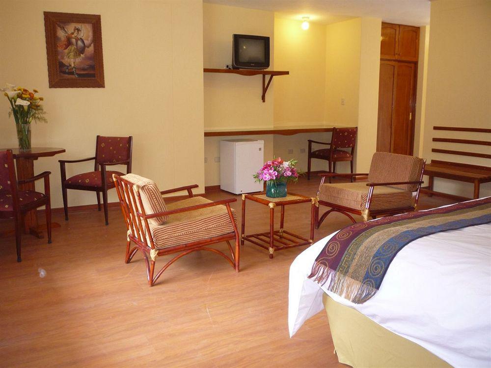 Hotel Agustos Urubamba Esterno foto